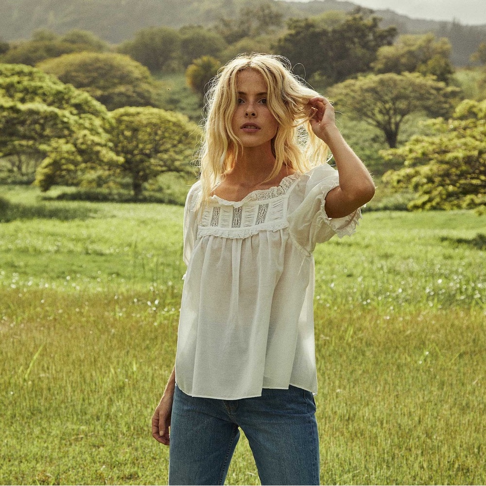 Doen Frances White Lace Trim Blouse